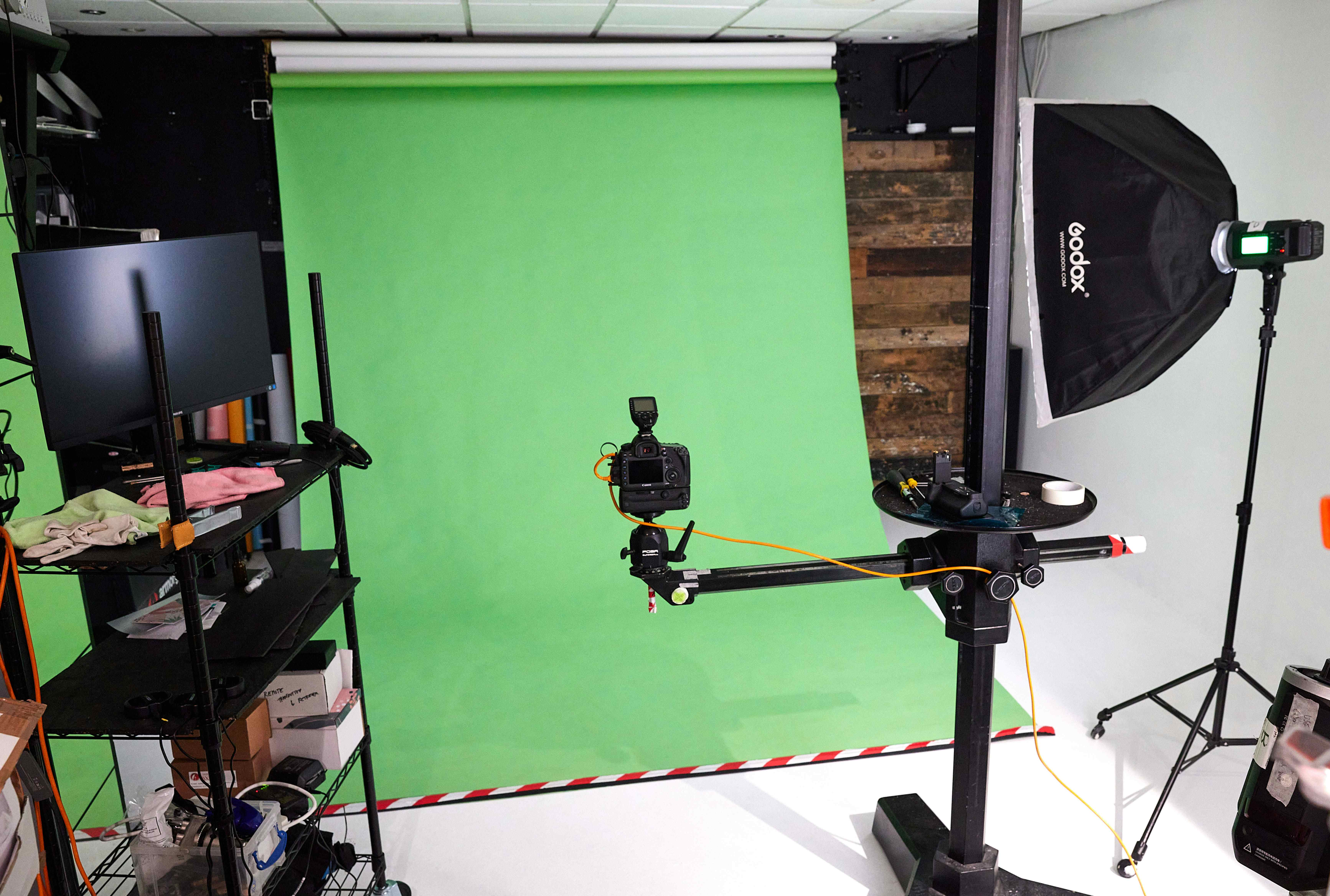 Photography Studio with reception, beer garden and changing room/makeup area, Zzzone Photography Studio
